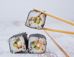jak jeść sushi